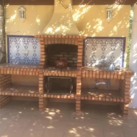 5-bed Near Praia D'el Rey Beach Golf Course Villa
